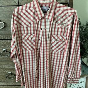 Brooks and Dunn long  sleeve button up size XL.